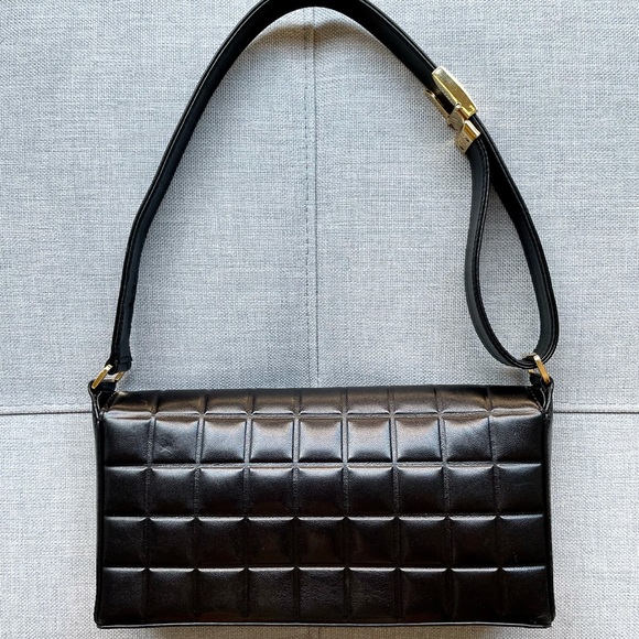 Chanel Vintage Chocolat Black Leather Shoulder Bag - Picture 6 of 8